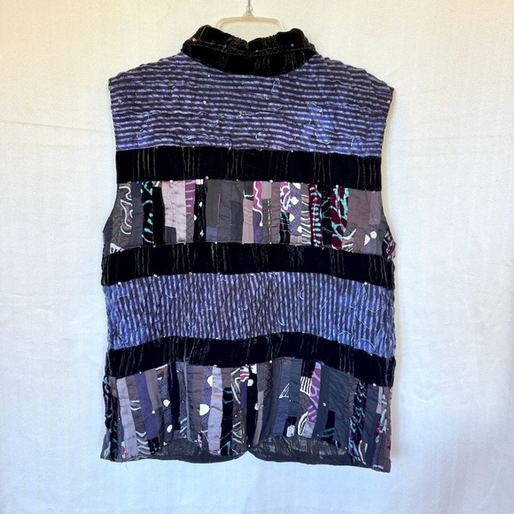 NADYA Art to Wear Reversible Velvet Silk Patchwork Vest - Picture 8 of 14